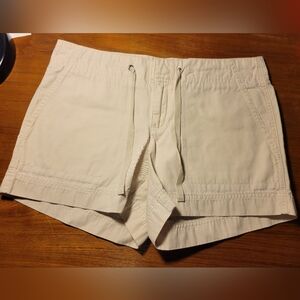 Gap Khaki 6 Cotton Waist 16, Length 11.5, Zipper 5.5